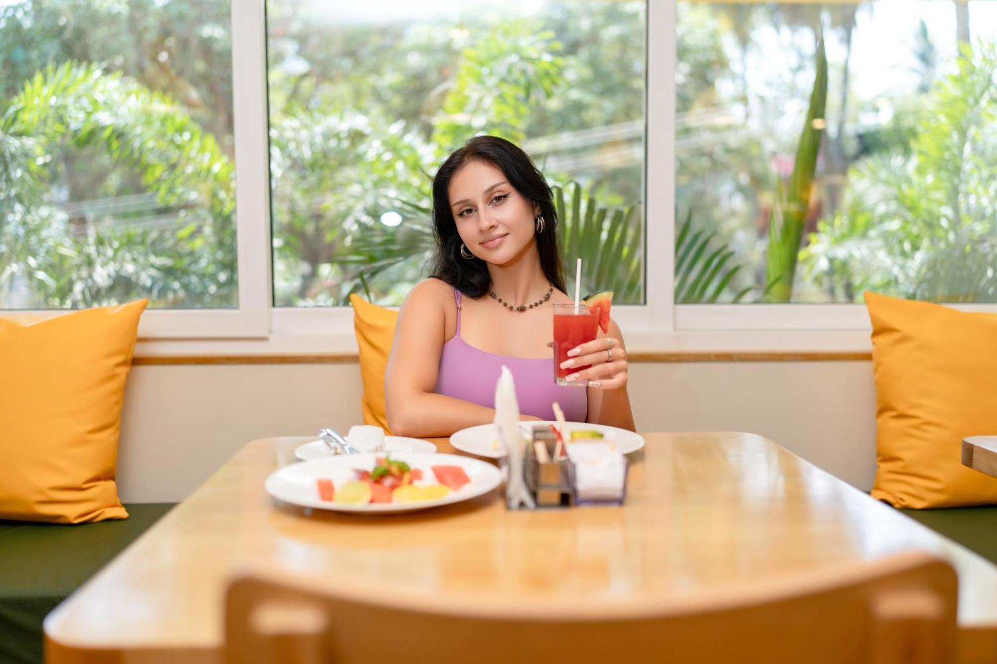 Bloom Hotel - Dona Paula Panaji Esterno foto